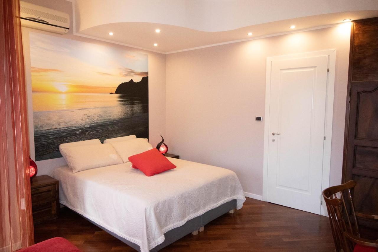 La Casa Di Adele Cagliari B&B Eksteriør bilde