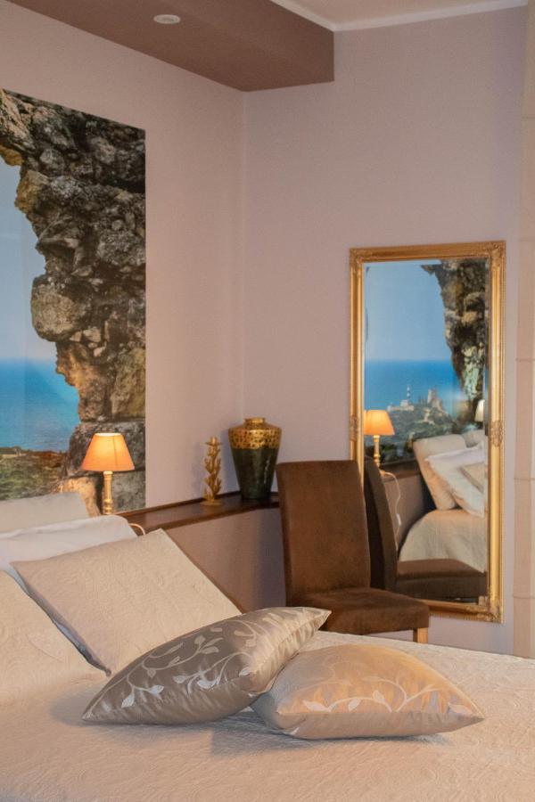 La Casa Di Adele Cagliari B&B Eksteriør bilde